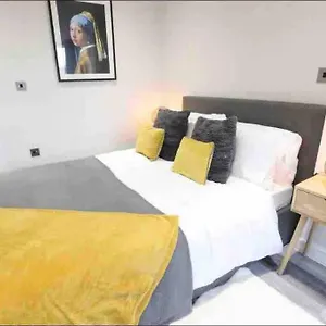 Apartment Entire / Nec / Resorts World / Birmingham Airport Sheldon (West Midlands)